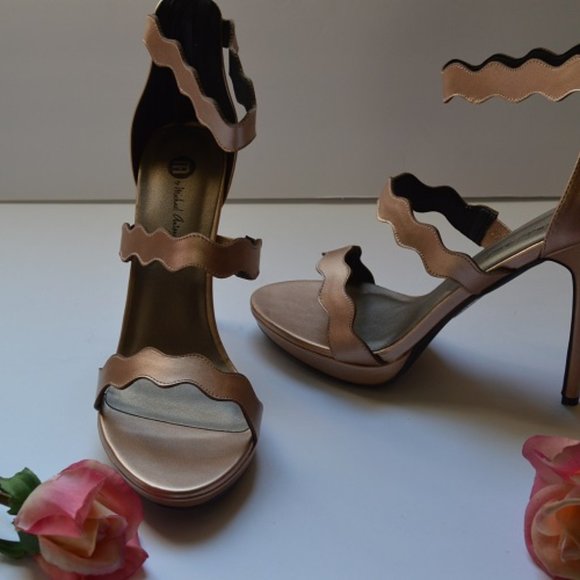 Michael Antonio Heel - Picture 2 of 5